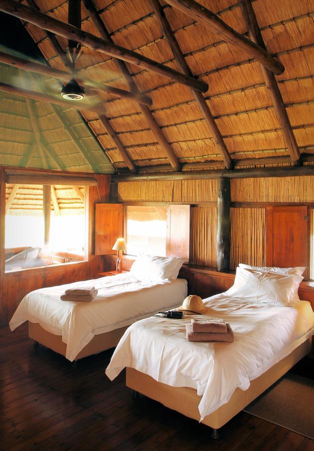 פונגולה Nkwazi Lake Lodge מראה חיצוני תמונה